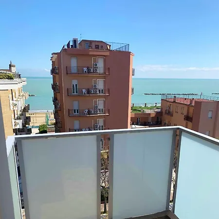 凯撒酒店 佩萨罗