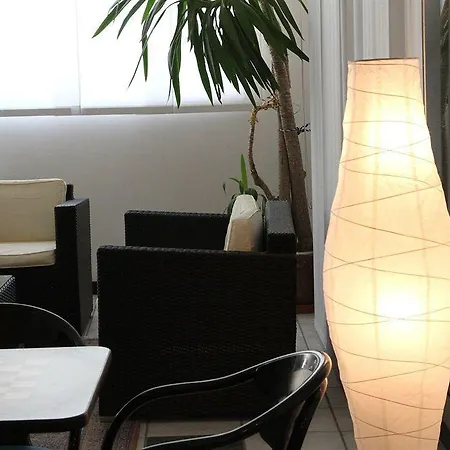 凯撒酒店 3* 佩萨罗