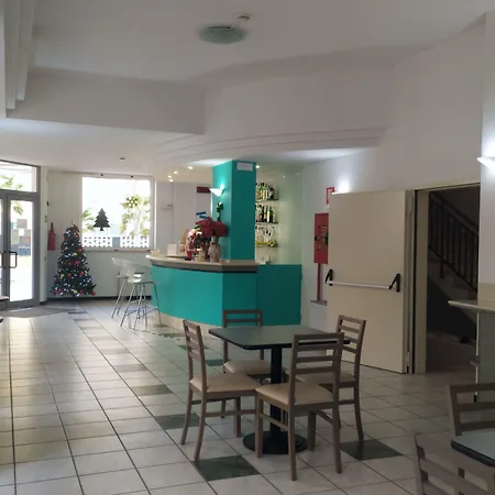 凯撒酒店 佩萨罗