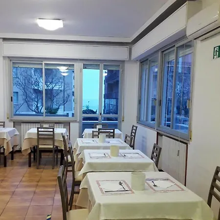 Hotel Caesar Pesaro