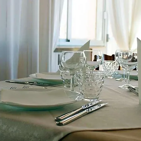Caesar Hotel 3*